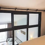 Magnifique Duplex Vue Avec Clim Wifi Piscine A Pied